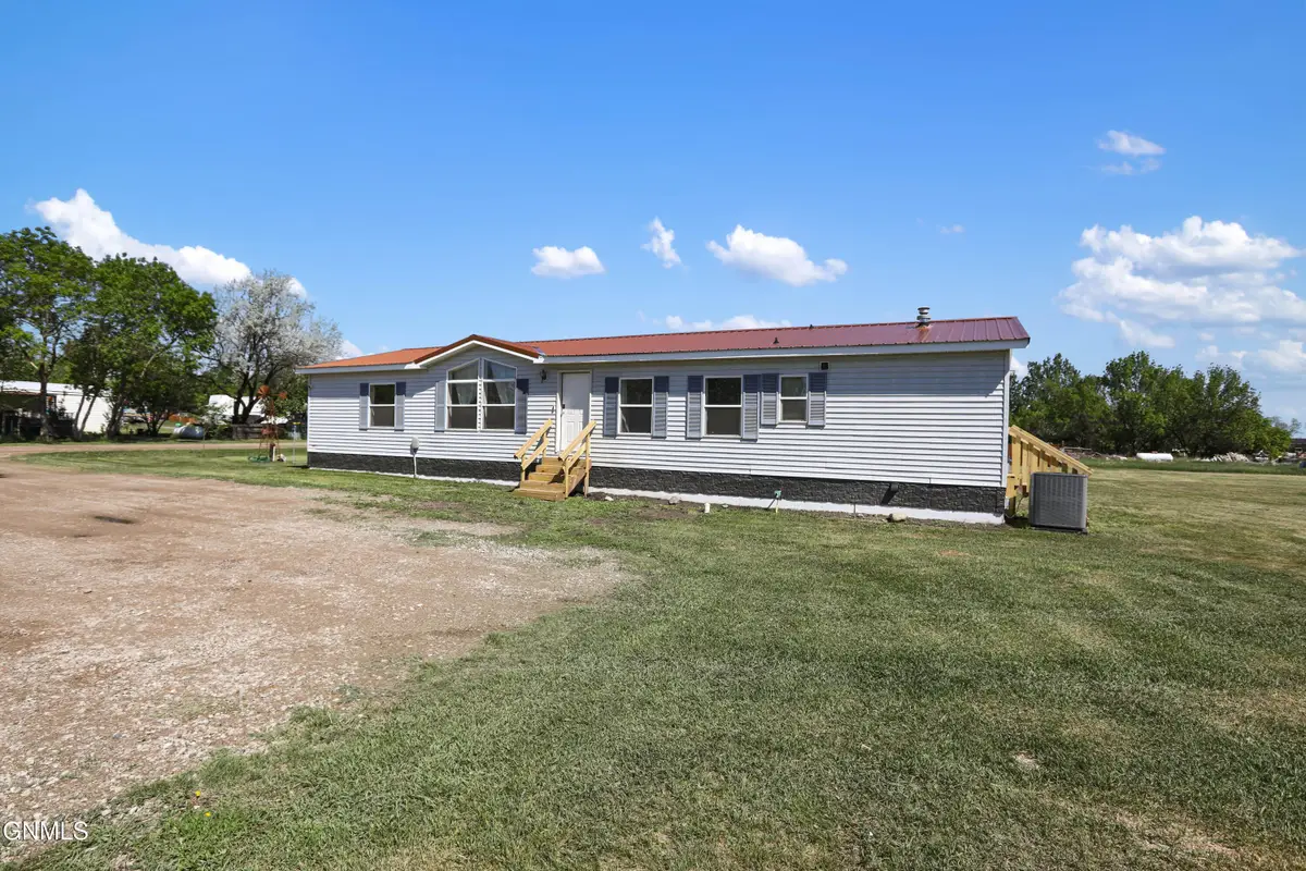 5614 Carolville Loop, Williston, ND 58801 - #1