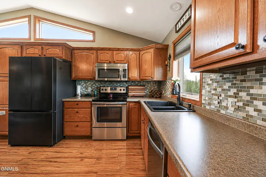 5302 Beaver Creek Road, Bismarck, ND 58504 - #3