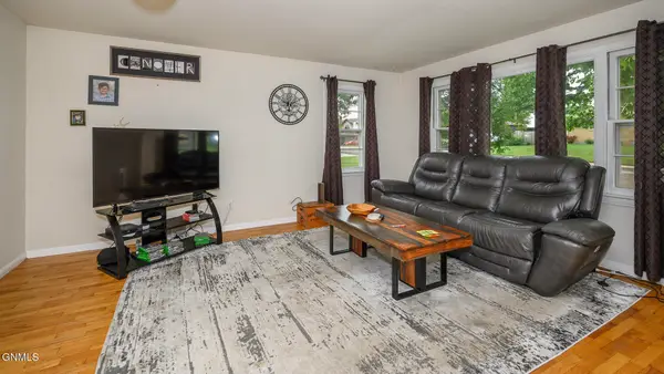 1305 Monte Drive, Mandan, ND 58554