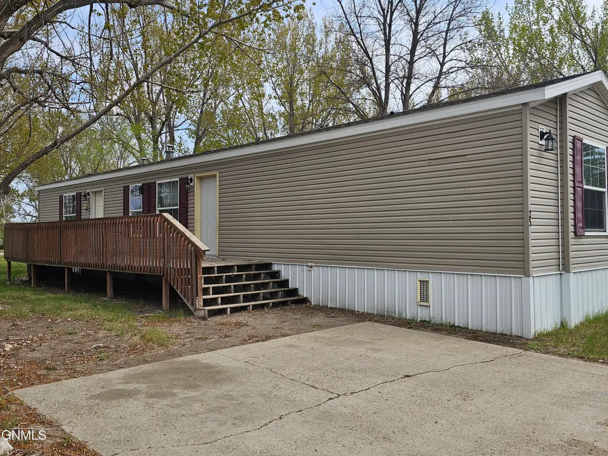 2600 University Avenue #23, Williston, ND 58801 - #1
