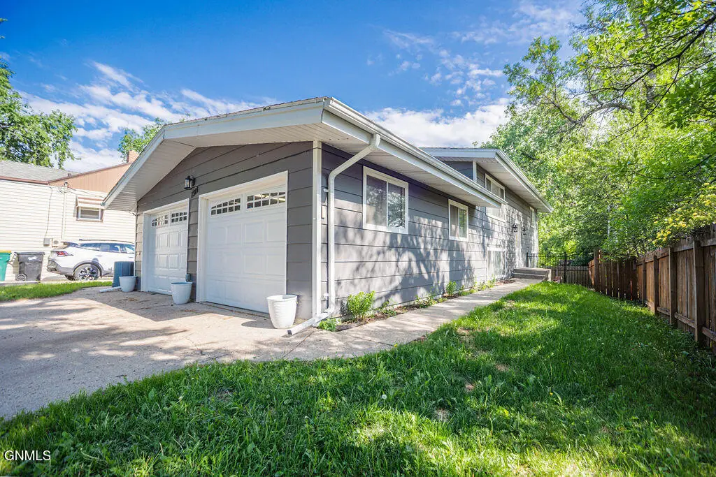 1311 E Avenue C, Bismarck, ND 58501 - #1