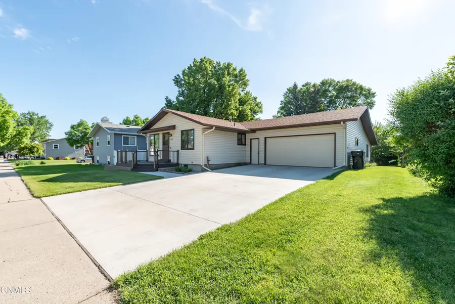 1529 N 20th Street N, Bismarck, ND 58501 - #3
