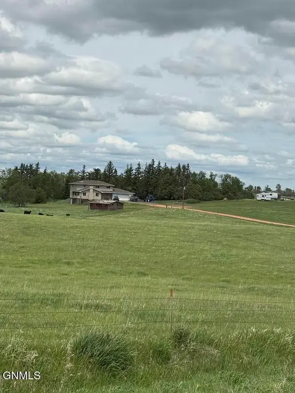 619 76th Avenue Sw, Dodge, ND 58625
