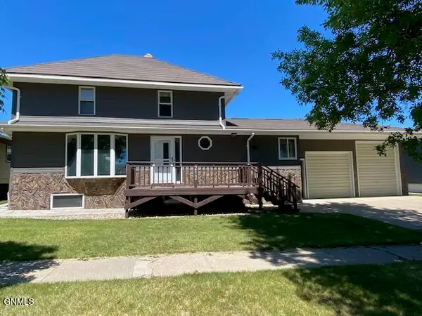 212 4th Street Nw, Beulah, ND 58523