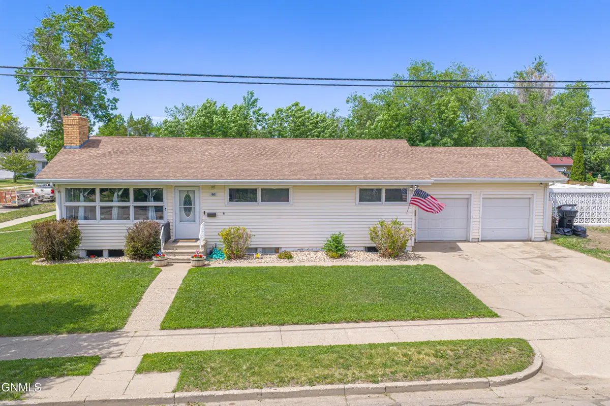 1414 6th Street W, Williston, ND 58801 - #1