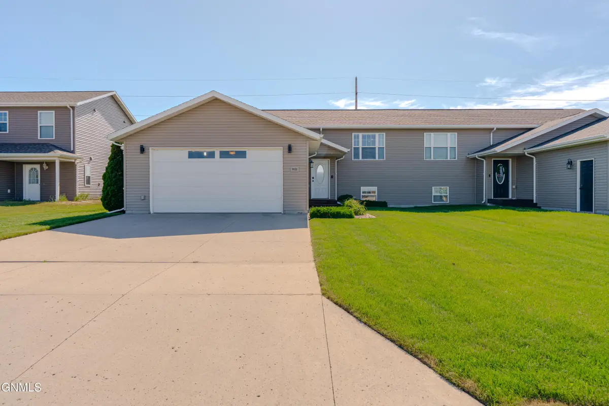 3025 Mccurry Way, Lincoln, ND 58504 - #1