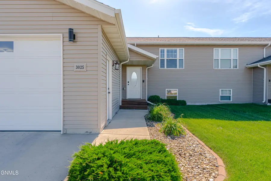 3025 Mccurry Way, Lincoln, ND 58504 - #2