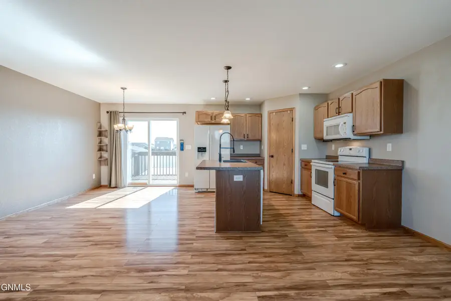 3025 Mccurry Way, Lincoln, ND 58504 - #3