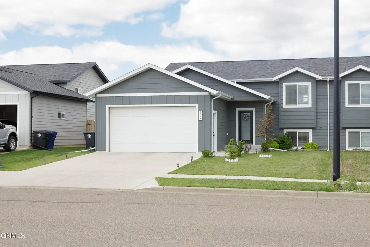 3533 Calvin Drive, Dickinson, ND 58601 - #1
