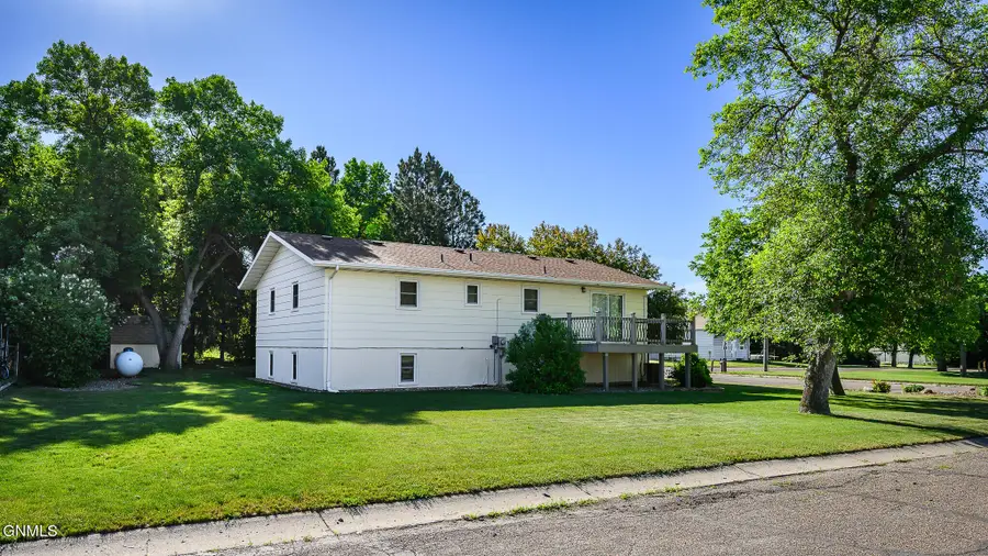 222 3rd Street W, Center, ND 58530 - #3