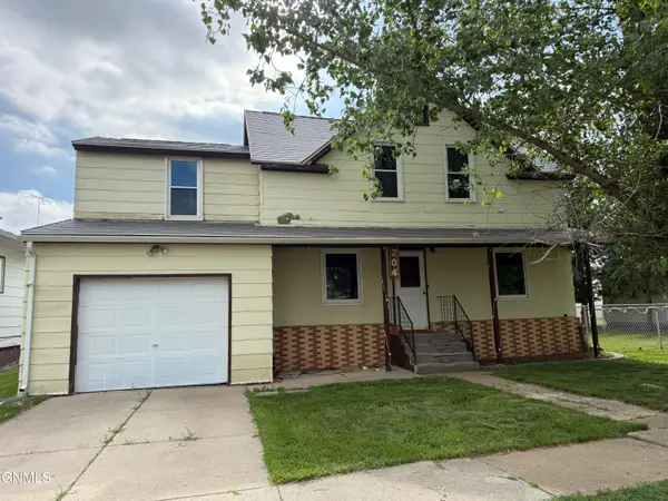 204 D Street S, Glen Ullin, ND 58631