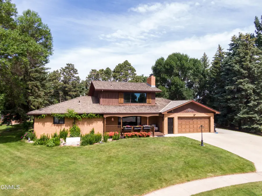 1524 Woodsman Place, Bismarck, ND 58504 - #2