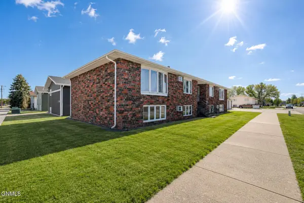 121 Sweet Avenue E #3, Bismarck, ND 58504