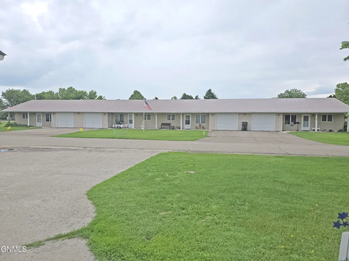 401 2nd Avenue Ne, Steele, ND 58482 - #1