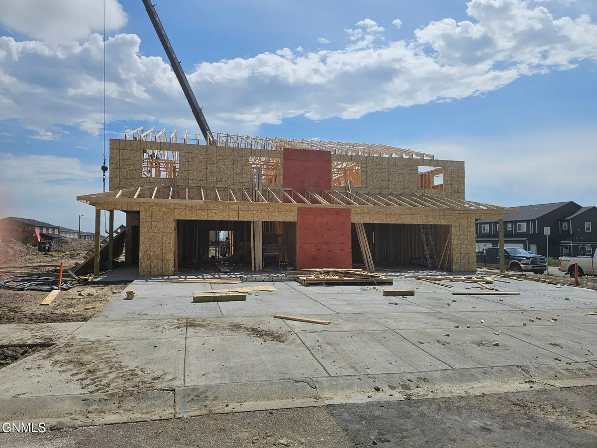 2902 29th Avenue W, Williston, ND 58801 - #1