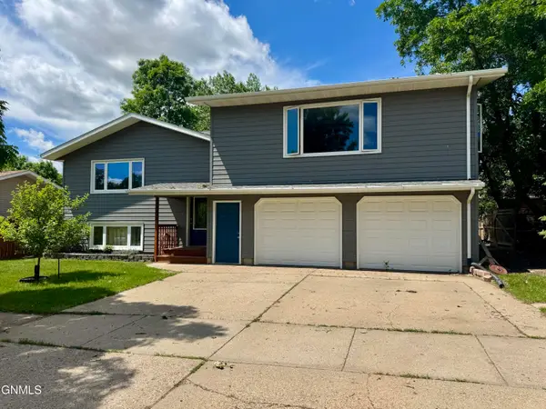 1005 Deapolis Drive, Hazen, ND 58545