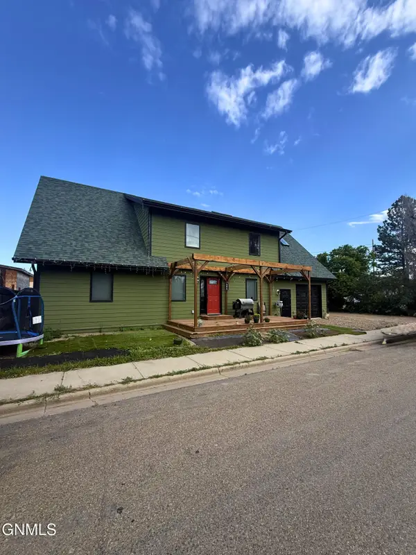 506 6th Avenue Ne, Sidney, MT 59270