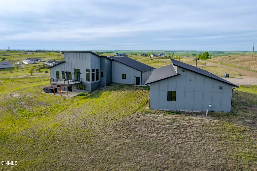 14706 Lambert Street, Williston, ND 58801 - #2