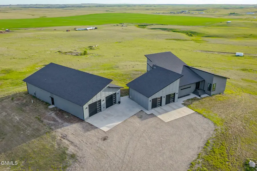 14706 Lambert Street, Williston, ND 58801 - #3