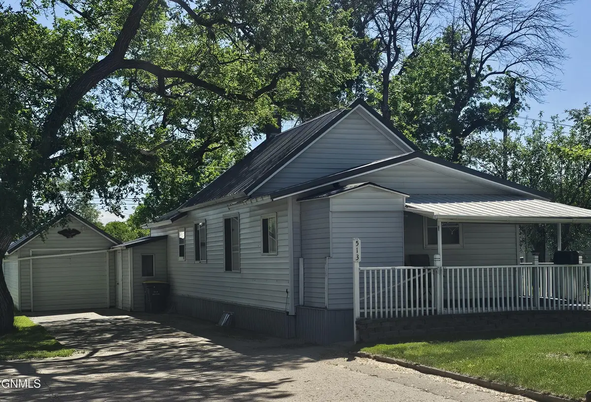 513 11th Avenue Se, Jamestown, ND 58401 - #1
