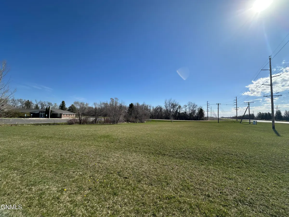 Xxxx 2nd Street Se, Jamestown, ND 58401 - #1