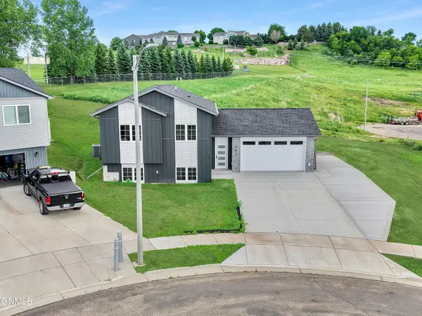 501 Lena Court Se, Mandan, ND 58554