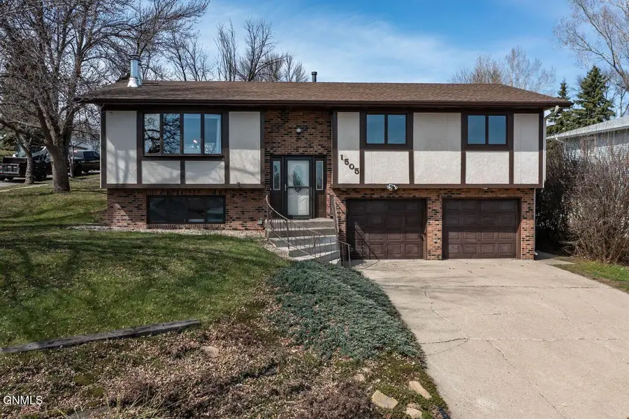 1505 Custer Drive Nw, Mandan, ND 58554 - #2