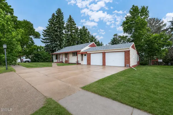 404 8th Street N, New Salem, ND 58563