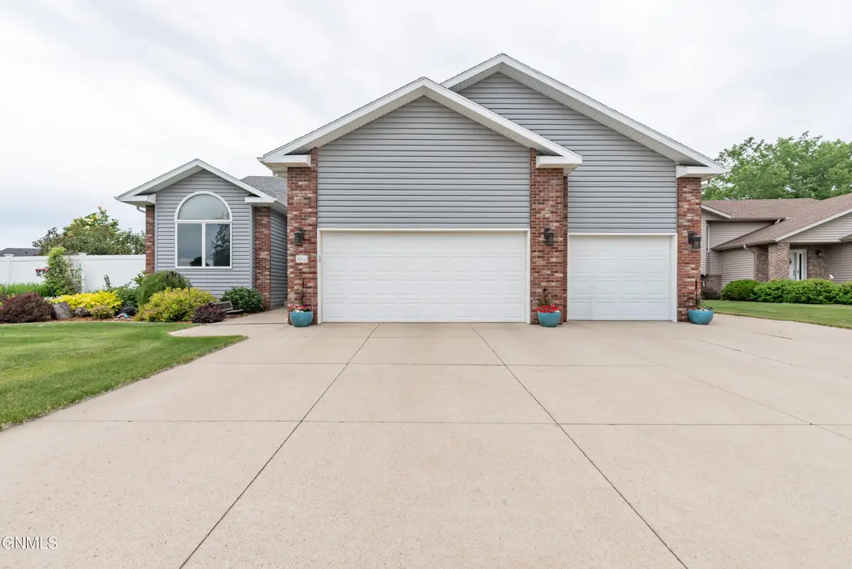 3803 Woodbend Drive Se, Mandan, ND 58554 - #1