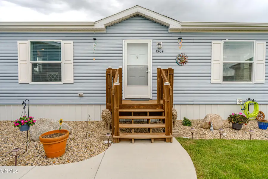 1504 Deerfield Road Se, Mandan, ND 58554 - #2