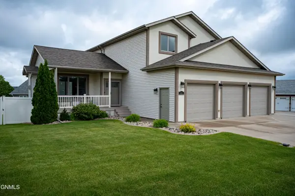 4818 Granite Drive, Bismarck, ND 58503