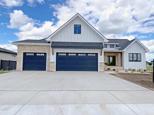 416 Kamrose Drive, Bismarck, ND 58504