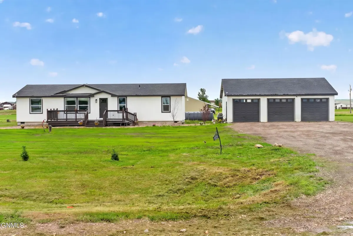 5727 Freedom Lane, Williston, ND 58801 - #1