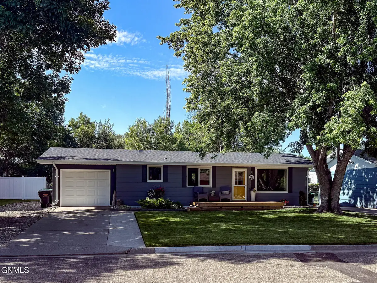 31 Mcdougall Drive, Lincoln, ND 58504 - #1