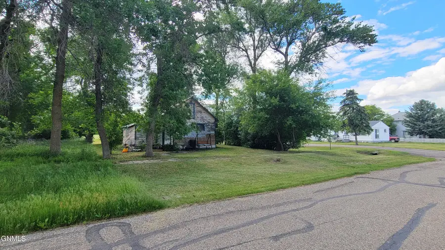174 Main Street N, Regan, ND 58477 - #2