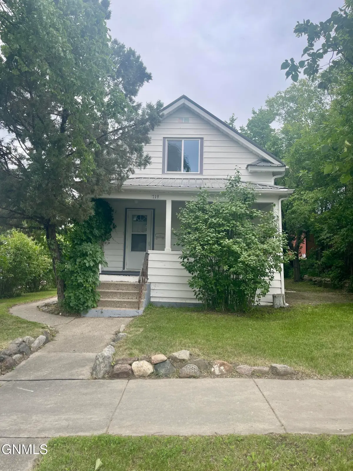 719 3rd Street Se, Jamestown, ND 58401 - #1