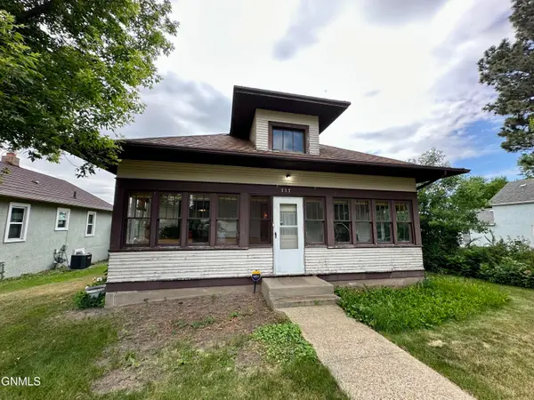 717 4th Avenue, Washburn, ND 58577