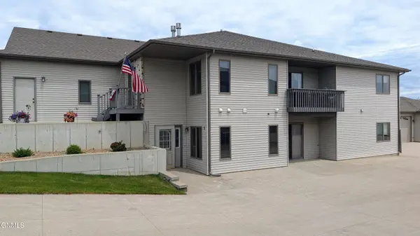 1301 33rd Street N #3, Bismarck, ND 58501