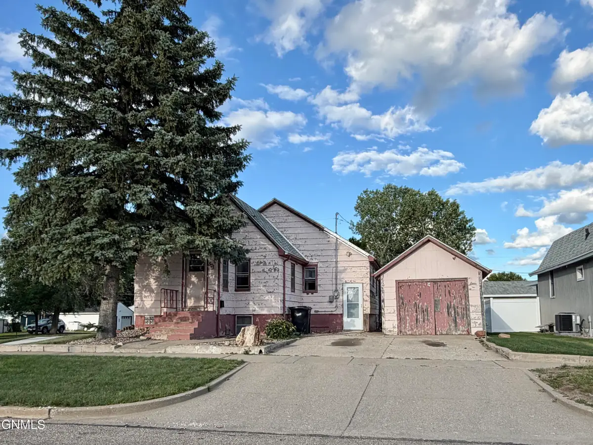 501 11th Street S, Bismarck, ND 58504 - #1
