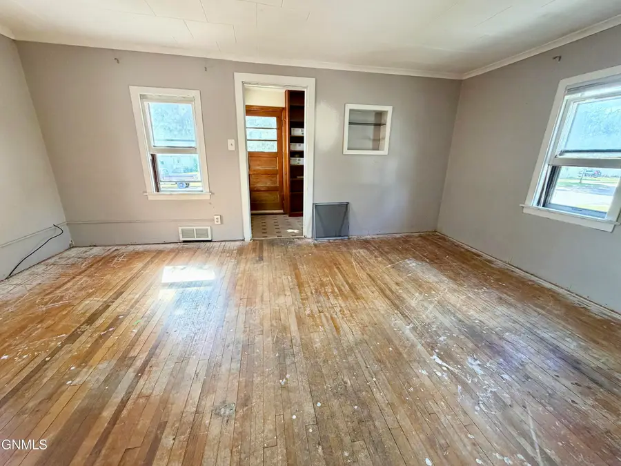 501 11th Street S, Bismarck, ND 58504 - #2