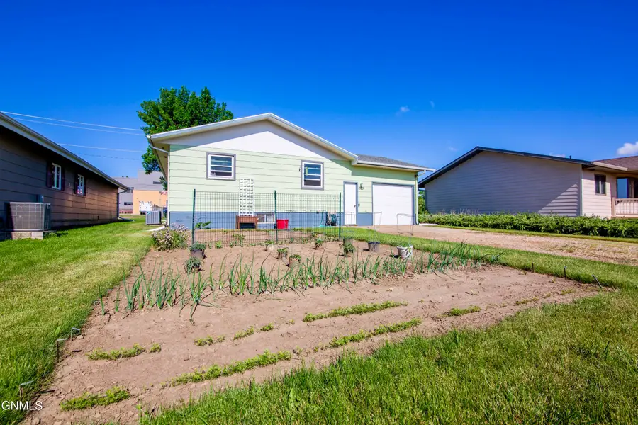 203 Millionaire Avenue, Mott, ND 58646 - #3