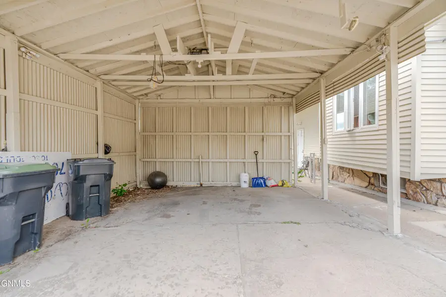 505 Collins Avenue, Mandan, ND 58554 - #2
