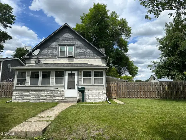 620 2nd Street Sw, Jamestown, ND 58401