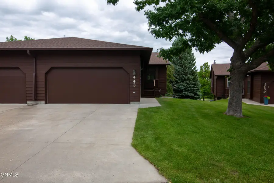 443 E Brandon Drive, Bismarck, ND 58503 - #2