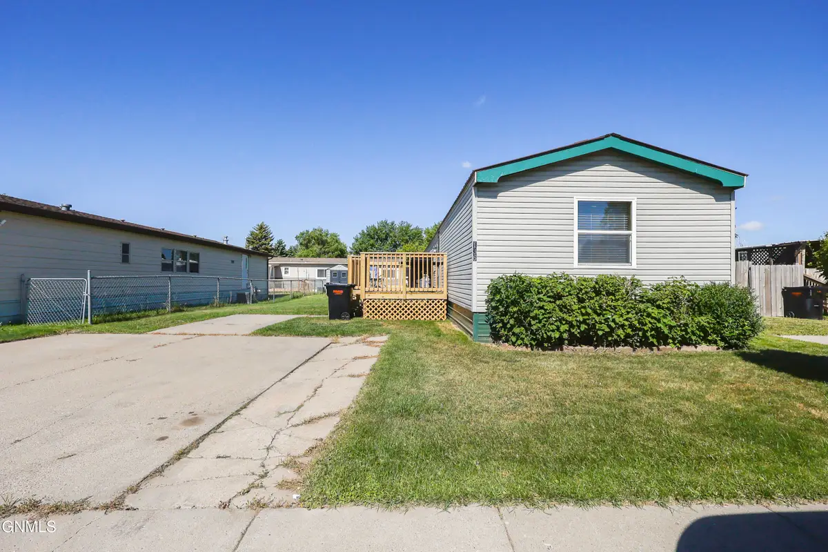 136 Delaware Street, Bismarck, ND 58504 - #1