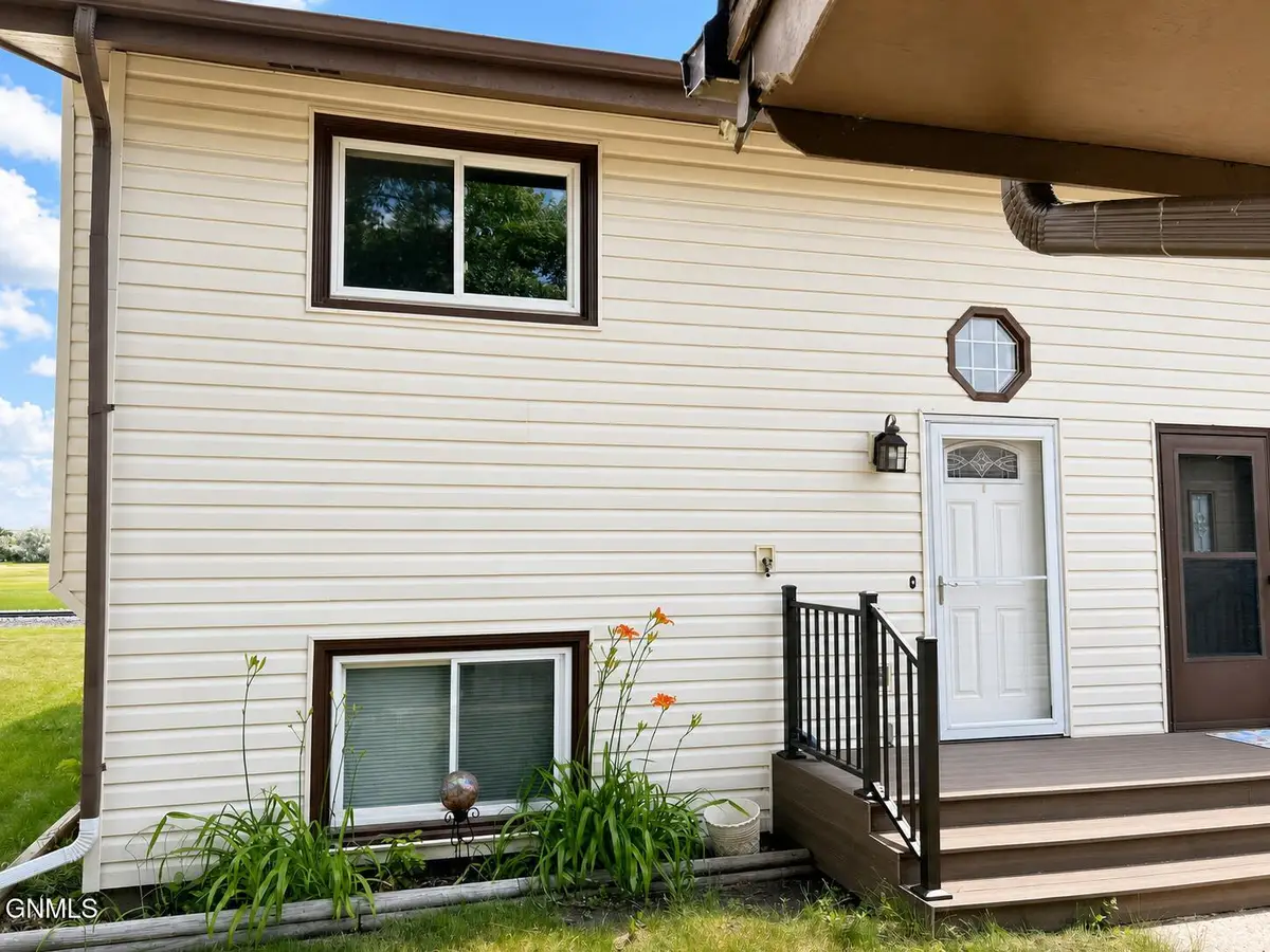 617 N 35th Street, Bismarck, ND 58501 - #1