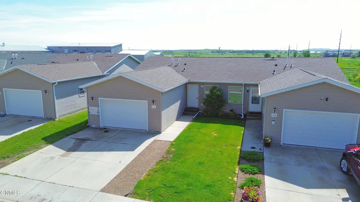 710 2nd Street Ne, Watford City, ND 58854 - #1