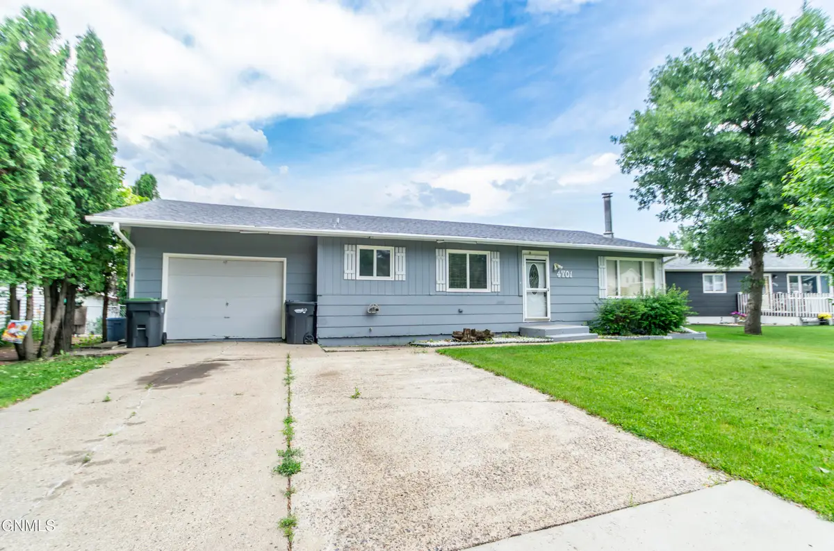 4701 Roughrider Circle W, Mandan, ND 58554 - #1
