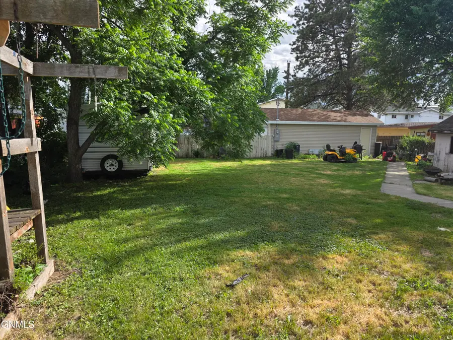 1111 Riverview Avenue, Bismarck, ND 58504 - #2