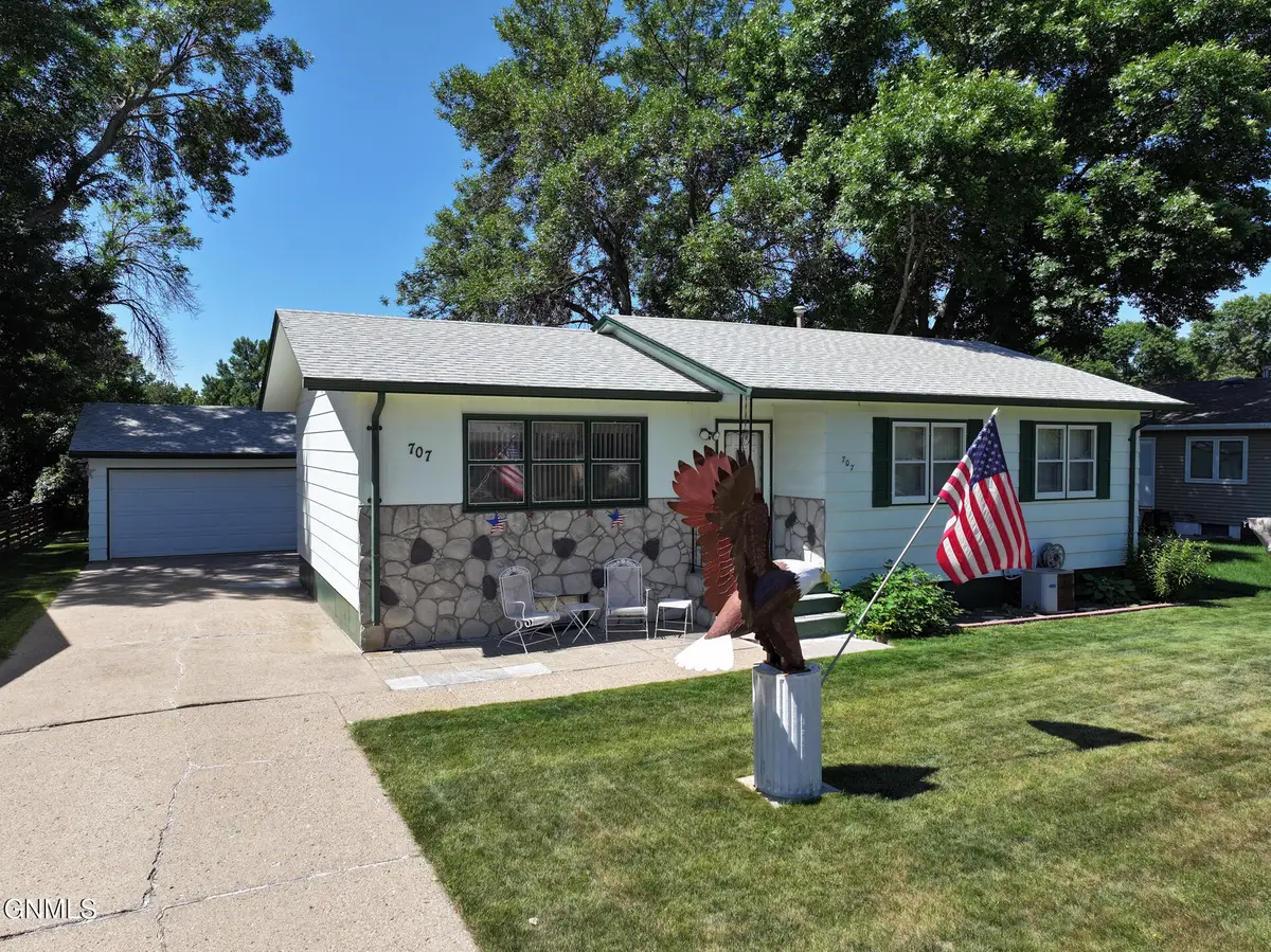 707 Albany Drive, Bismarck, ND 58504 - #1